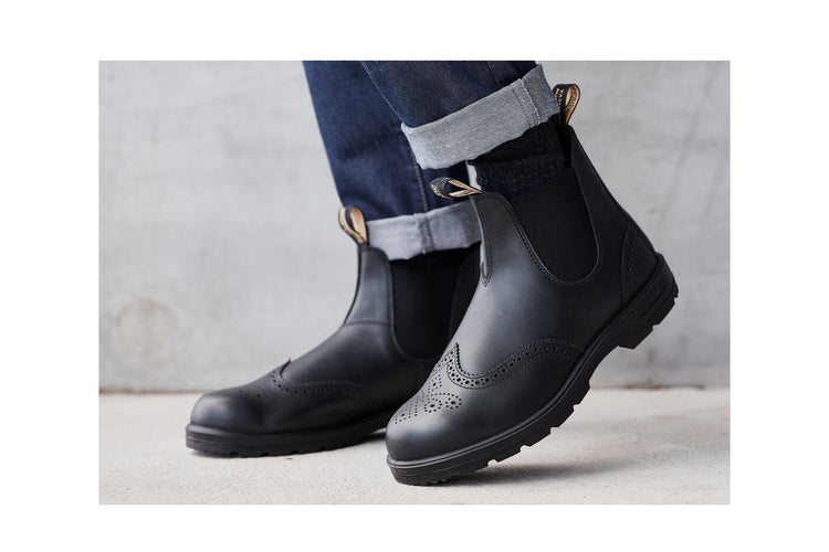 Blundstone #2443 Brogued Black